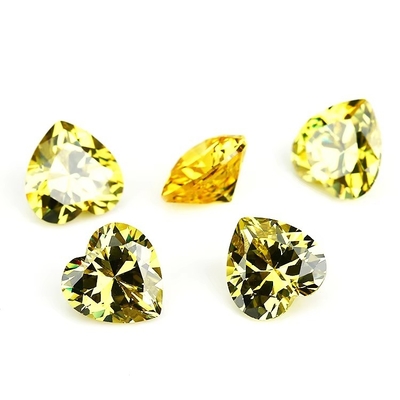 Renkler CZ Moissanite Elmas Kalp Kesim 3x3mm 4x4mm Sentetik Kübik Zirkonya