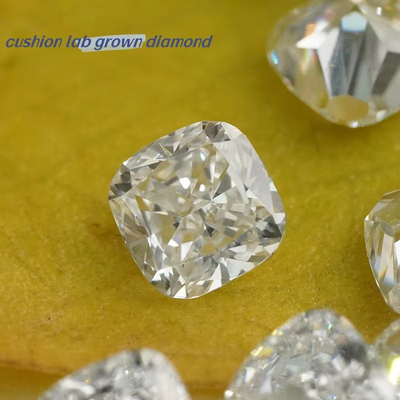 DEF VS Beyaz Renk Laboratuvar Büyümüş Elmaslar Moissanite Boş Markize Moissanite Yastık Kesim 3 * 3-5 * 5m
