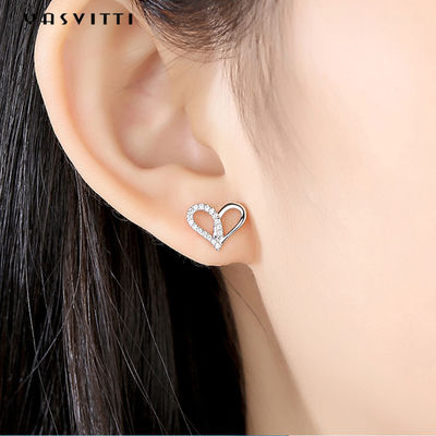 7.7x9.5mm 1.1g Gümüş Kalp Küpe Platin Kaplama Gümüş Kulak Damlası