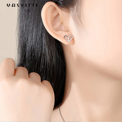 7.7x9.5mm 1.1g Gümüş Kalp Küpe Platin Kaplama Gümüş Kulak Damlası