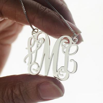 1.8ft 0.07oz Kişiselleştirilmiş Monogram Kolye Altın Kaplama Üç Harfli Kolye SGS